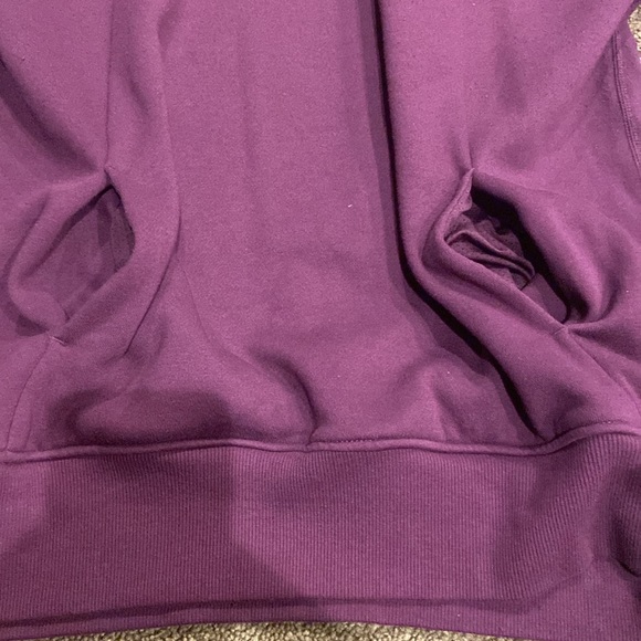 Zyia front pocket crewneck - Picture 3 of 3